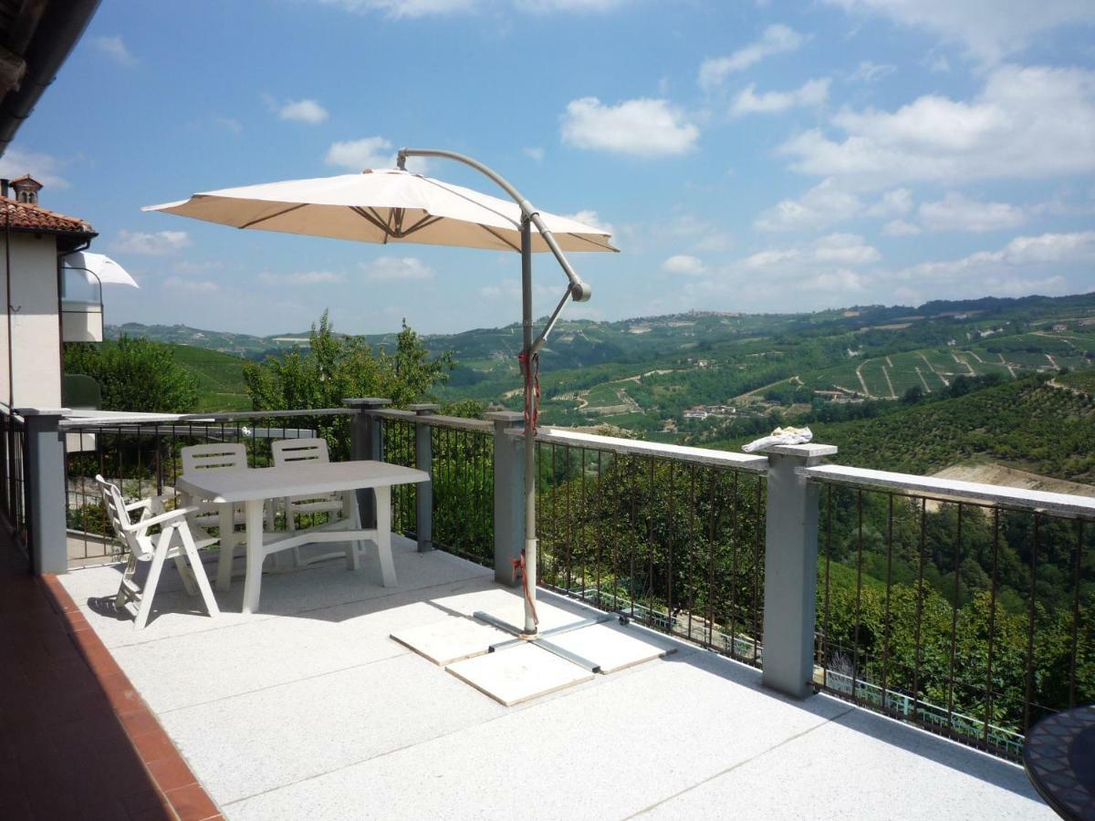 La Vigna Del Parroco-2- Apartment Serralunga d'Alba Exterior photo
